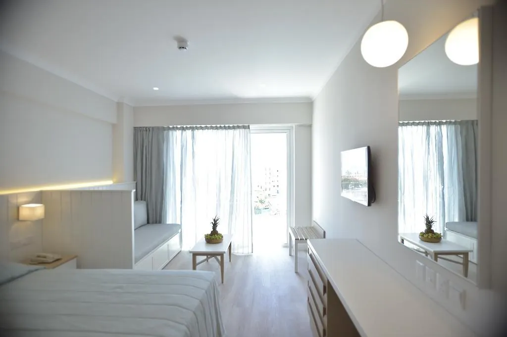 Sunrise Gardens Aparthotel Protaras